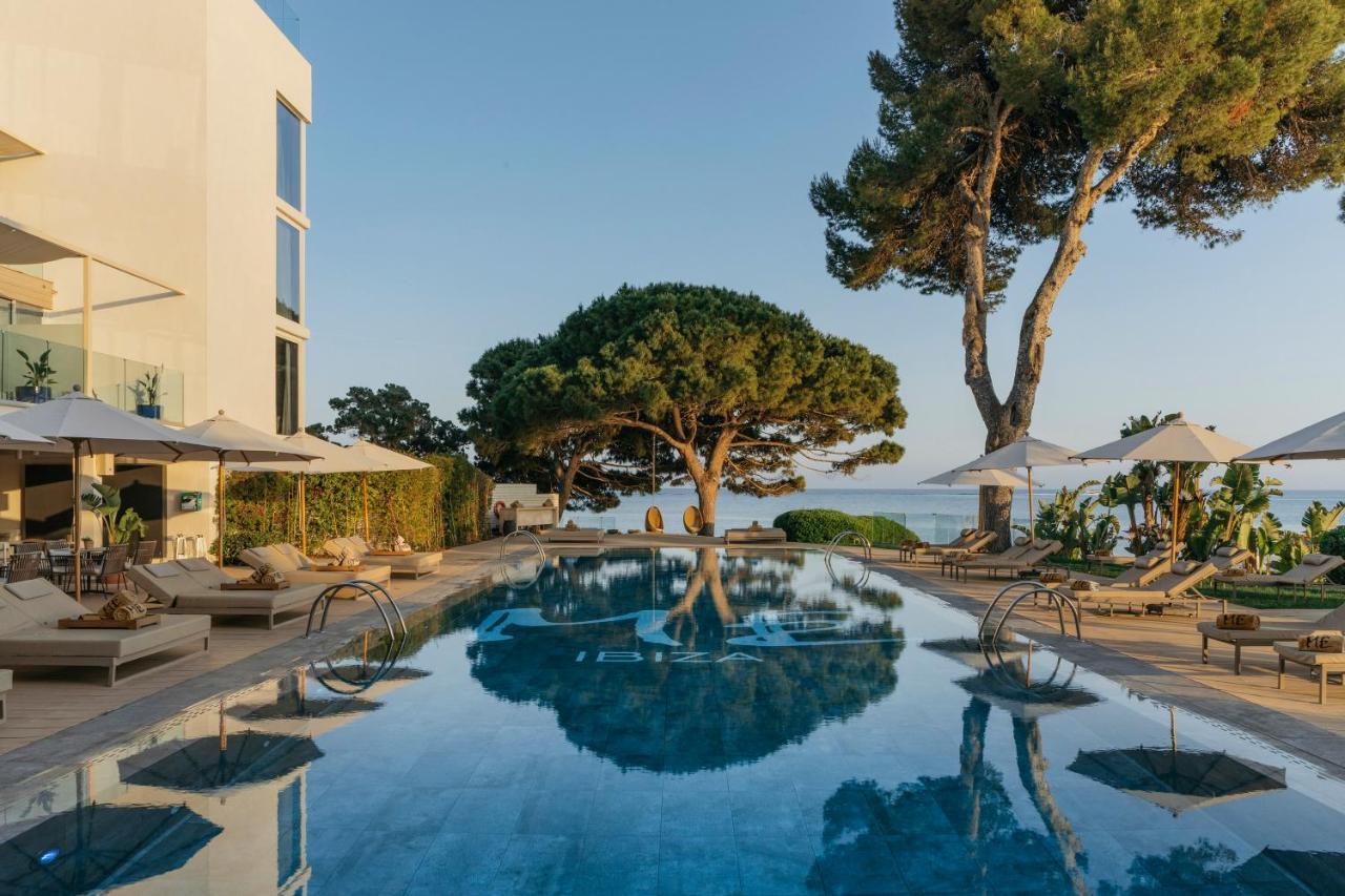 Me Ibiza - The Leading Hotels Of The World Santa Eularia des Riu Exterior foto