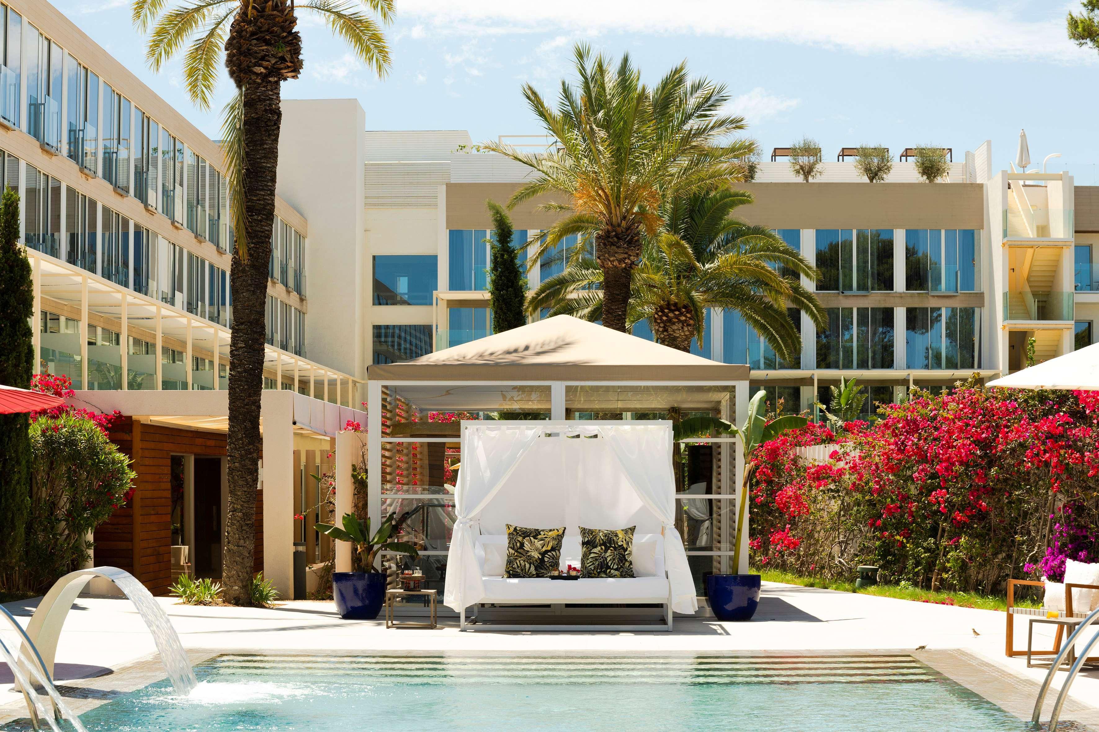 Me Ibiza - The Leading Hotels Of The World Santa Eularia des Riu Exterior foto