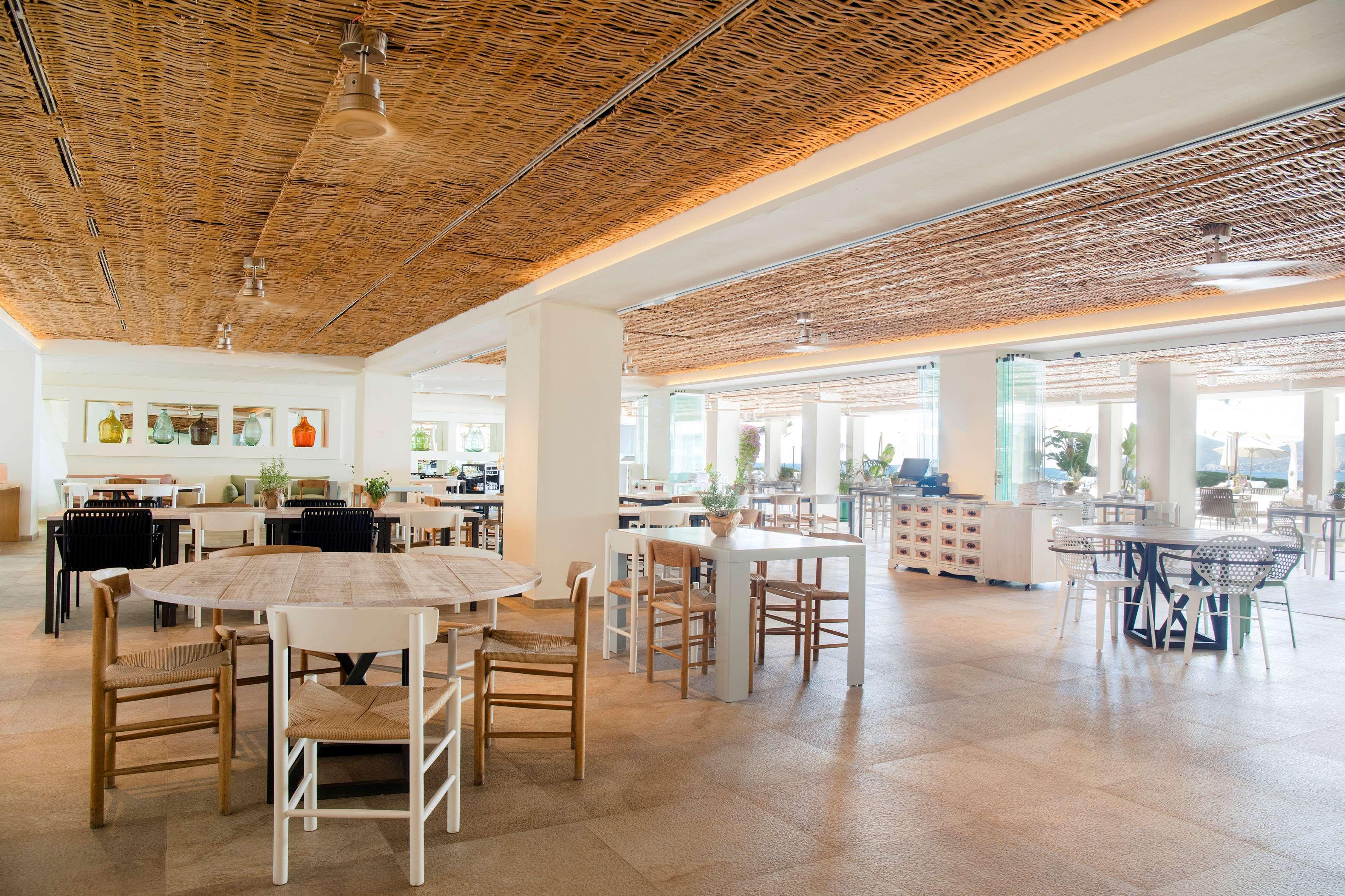 Me Ibiza - The Leading Hotels Of The World Santa Eularia des Riu Exterior foto