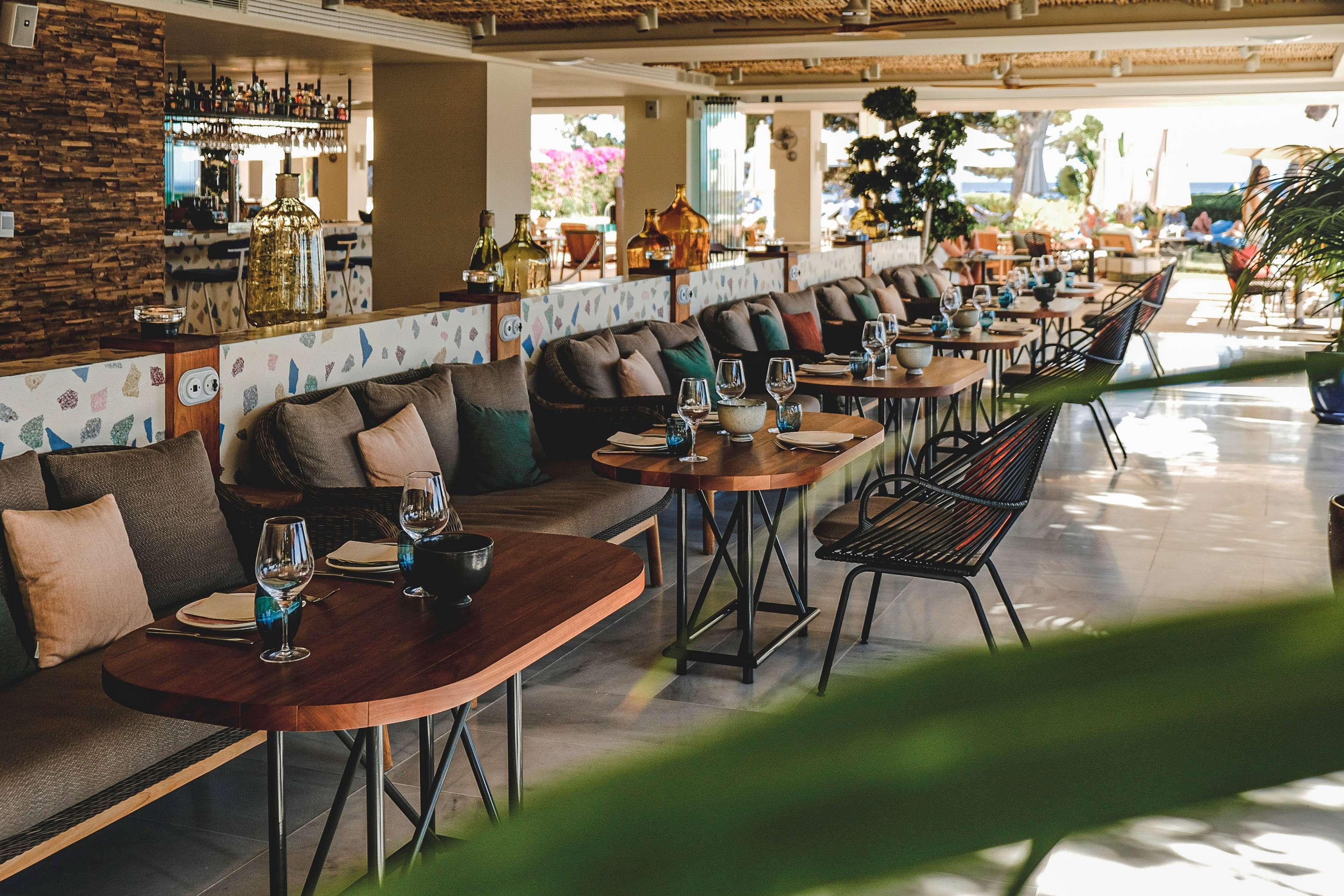 Me Ibiza - The Leading Hotels Of The World Santa Eularia des Riu Exterior foto