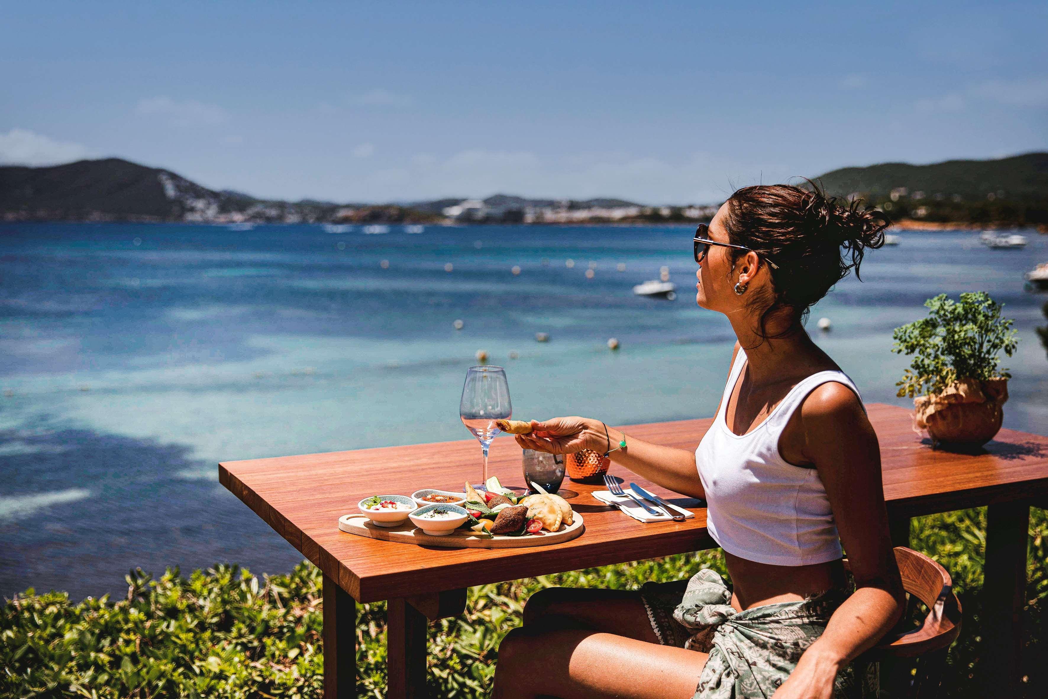 Me Ibiza - The Leading Hotels Of The World Santa Eularia des Riu Exterior foto