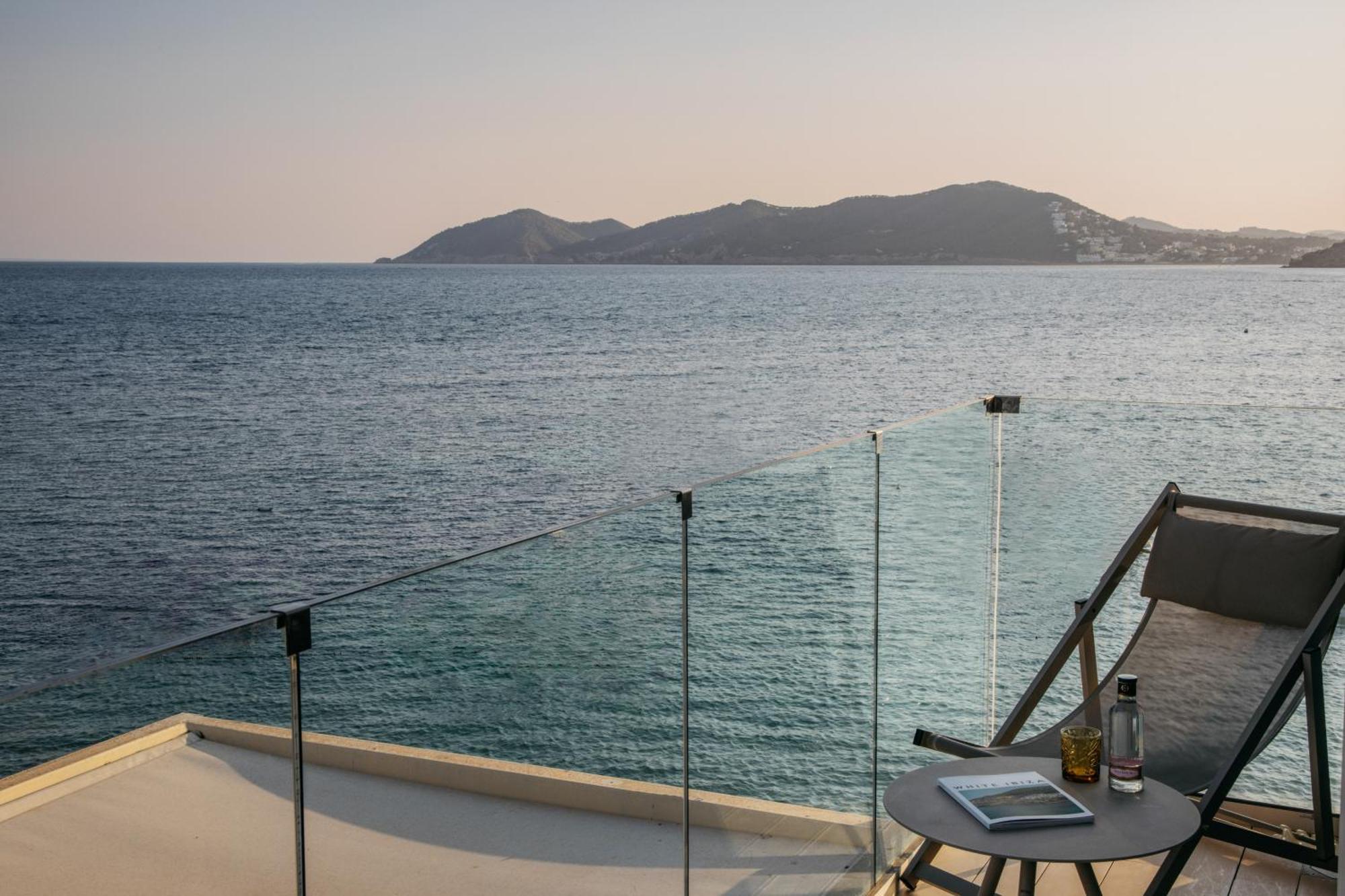 Me Ibiza - The Leading Hotels Of The World Santa Eularia des Riu Exterior foto