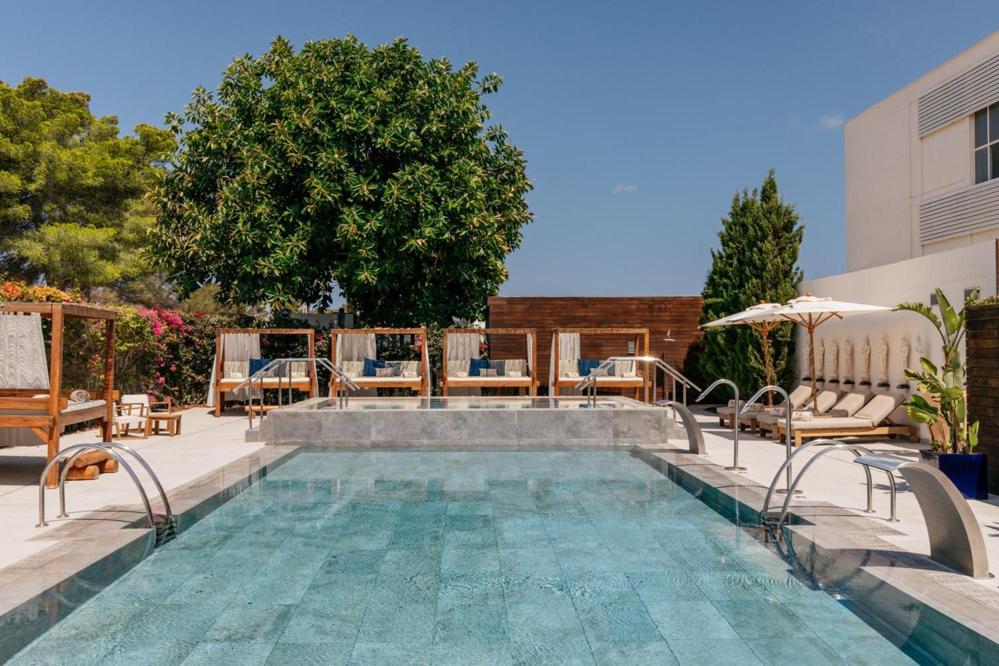 Me Ibiza - The Leading Hotels Of The World Santa Eularia des Riu Exterior foto